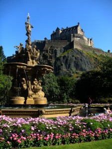 爱丁堡城堡下的喷泉。