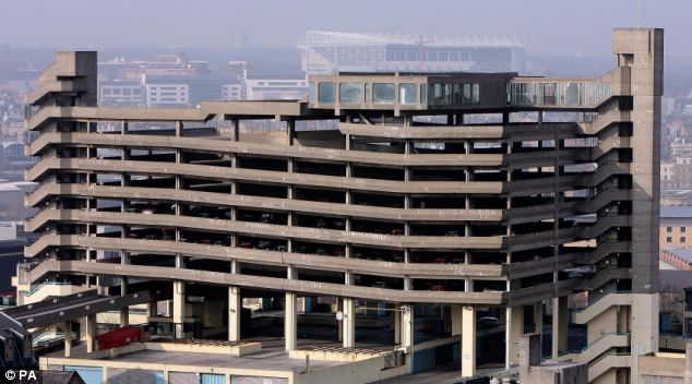盖茨亥德（Gateshead）这座著名的粗野主义风格高层停车场最终未能逃脱被拆毁的命运